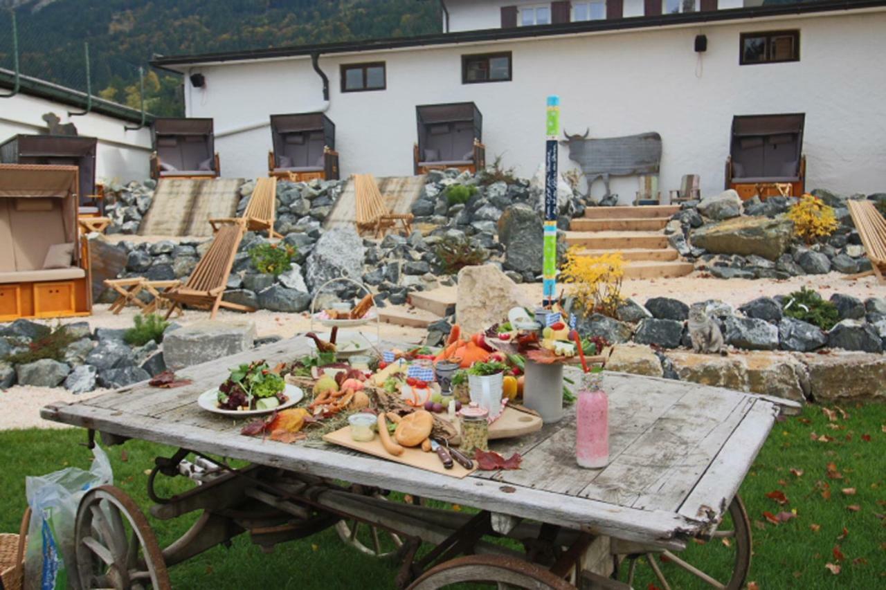 Hotel Zur glücklichen Kuh Oberstdorf Exterior foto